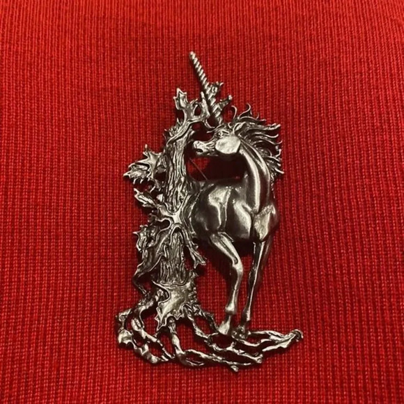 Beautiful Large Brooch - Picture 3 of 8